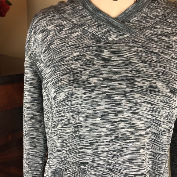 Tangerine athletic pullover - Picture 2 of 4